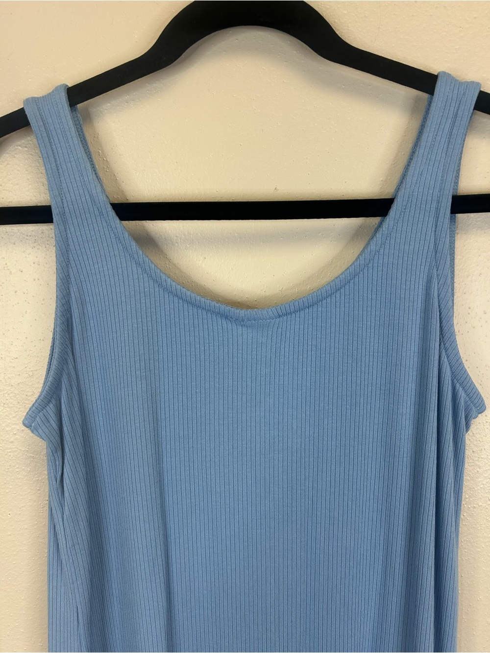 Torrid Sky Blue Ribbed Tank Top Size 2X NWT Fitted Vneck Hook Front Summer Sexy - Picture 8 of 10